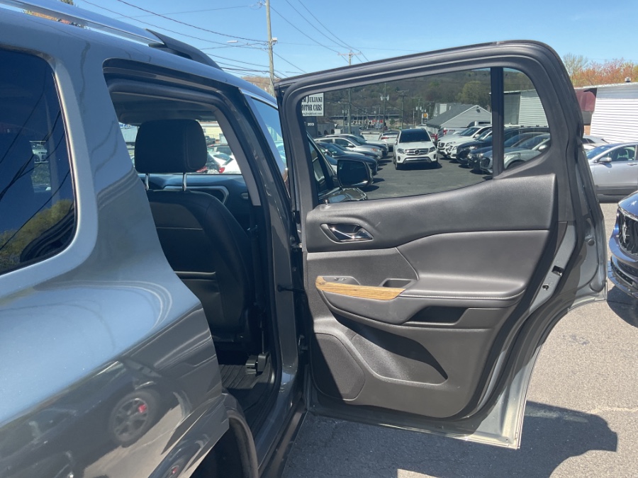 2018 GMC Acadia AWD 4dr Denali, available for sale in Waterbury, Connecticut | Jim Juliani Motors. Waterbury, Connecticut 2018 GMC Acadia AWD 4dr Denali, available for sale in Waterbury, Connecticut | Jim Juliani Motors. Waterbury, Connecticut