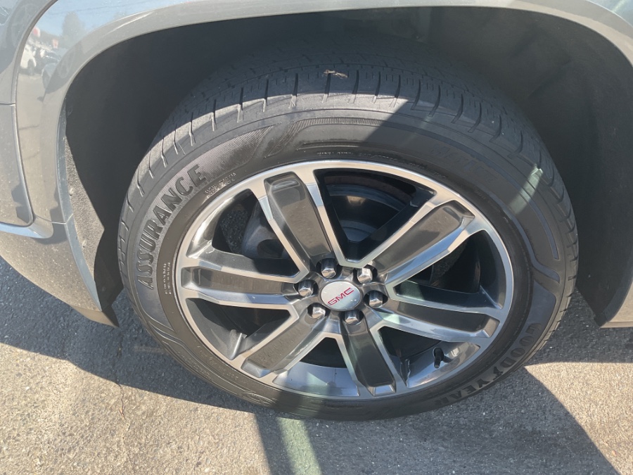 2018 GMC Acadia AWD 4dr Denali, available for sale in Waterbury, Connecticut | Jim Juliani Motors. Waterbury, Connecticut 2018 GMC Acadia AWD 4dr Denali, available for sale in Waterbury, Connecticut | Jim Juliani Motors. Waterbury, Connecticut
