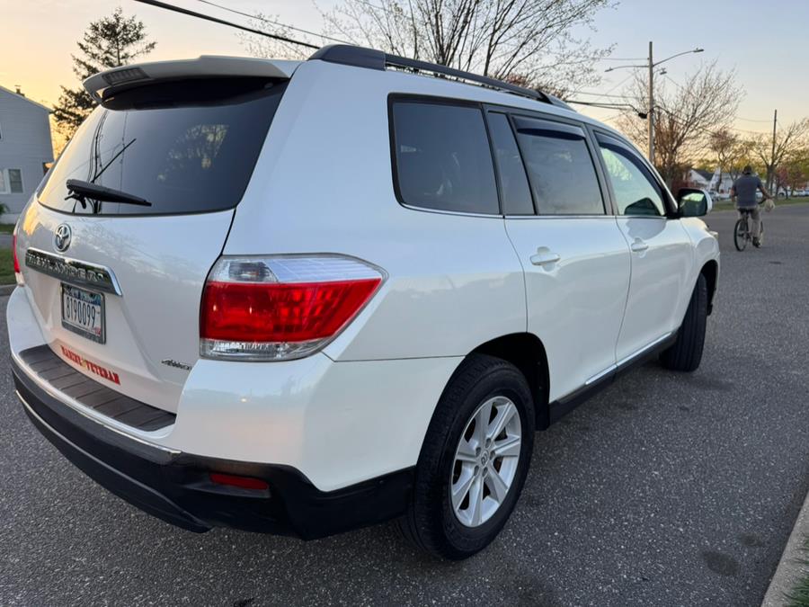 2013 Toyota Highlander 4WD 4dr V6 Plus (Natl), available for sale in Copiague, New York | Great Buy Auto Sales. Copiague, New York 2013 Toyota Highlander 4WD 4dr V6 Plus (Natl), available for sale in Copiague, New York | Great Buy Auto Sales. Copiague, New York