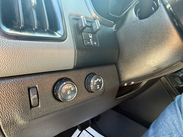 2018 Chevrolet Colorado 4WD Crew Cab 128.3" Z71, available for sale in Huntington Station, New York | Huntington Auto Mall. Huntington Station, New York 2018 Chevrolet Colorado 4WD Crew Cab 128.3" Z71, available for sale in Huntington Station, New York | Huntington Auto Mall. Huntington Station, New York