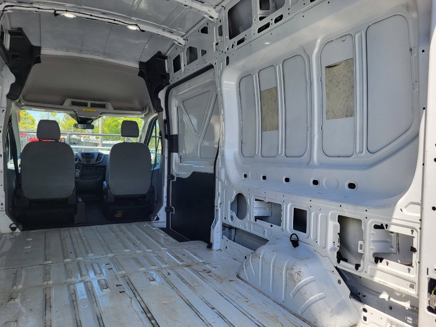 2019 Ford Transit Van EXT CARGO HIGH ROOF T-250 148", available for sale in COPIAGUE, New York | Warwick Auto Sales Inc. COPIAGUE, New York 2019 Ford Transit Van EXT CARGO HIGH ROOF T-250 148", available for sale in COPIAGUE, New York | Warwick Auto Sales Inc. COPIAGUE, New York