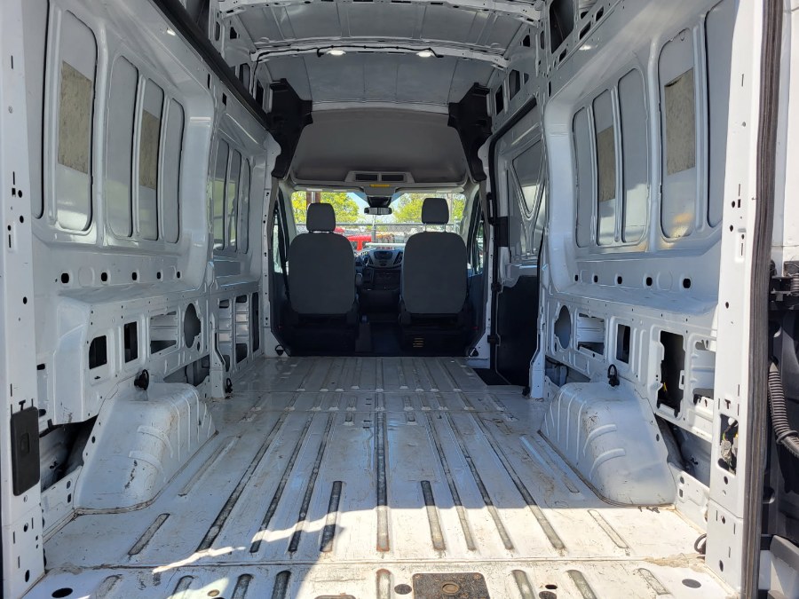 2019 Ford Transit Van EXT CARGO HIGH ROOF T-250 148", available for sale in COPIAGUE, New York | Warwick Auto Sales Inc. COPIAGUE, New York 2019 Ford Transit Van EXT CARGO HIGH ROOF T-250 148", available for sale in COPIAGUE, New York | Warwick Auto Sales Inc. COPIAGUE, New York