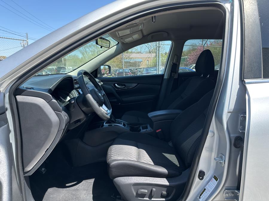 2017 Nissan Rogue AWD SV, available for sale in Milford, Connecticut | Dealertown Auto Wholesalers. Milford, Connecticut 2017 Nissan Rogue AWD SV, available for sale in Milford, Connecticut | Dealertown Auto Wholesalers. Milford, Connecticut