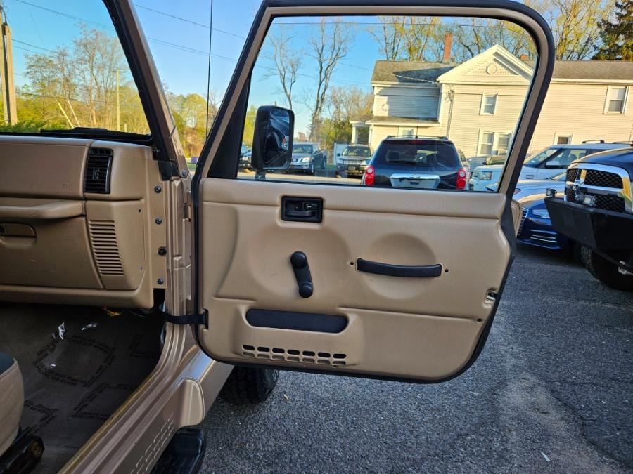 1999 Jeep Wrangler 2dr Sahara Manual W/Hard Top Cold A/C, available for sale in East Windsor, Connecticut | Toro Auto. East Windsor, Connecticut 1999 Jeep Wrangler 2dr Sahara Manual W/Hard Top Cold A/C, available for sale in East Windsor, Connecticut | Toro Auto. East Windsor, Connecticut