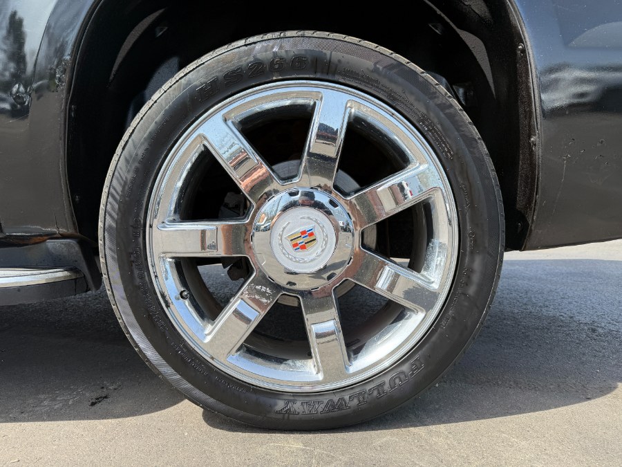 2013 Cadillac Escalade EXT AWD 4dr Luxury, available for sale in Ortonville, Michigan | Marsh Auto Sales LLC. Ortonville, Michigan 2013 Cadillac Escalade EXT AWD 4dr Luxury, available for sale in Ortonville, Michigan | Marsh Auto Sales LLC. Ortonville, Michigan