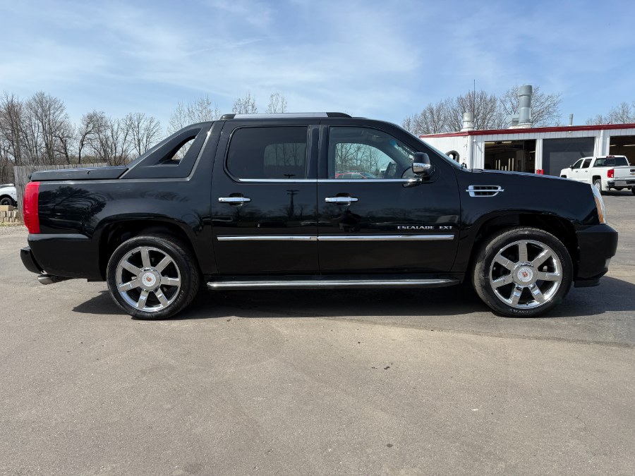 2013 Cadillac Escalade EXT AWD 4dr Luxury, available for sale in Ortonville, Michigan | Marsh Auto Sales LLC. Ortonville, Michigan 2013 Cadillac Escalade EXT AWD 4dr Luxury, available for sale in Ortonville, Michigan | Marsh Auto Sales LLC. Ortonville, Michigan