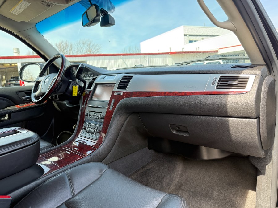 2013 Cadillac Escalade EXT AWD 4dr Luxury, available for sale in Ortonville, Michigan | Marsh Auto Sales LLC. Ortonville, Michigan 2013 Cadillac Escalade EXT AWD 4dr Luxury, available for sale in Ortonville, Michigan | Marsh Auto Sales LLC. Ortonville, Michigan