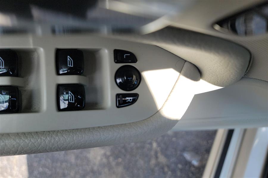 2016 Volvo XC90 AWD 4dr T6 Momentum, available for sale in Lindenhurst, New York | Power Motor Group. Lindenhurst, New York 2016 Volvo XC90 AWD 4dr T6 Momentum, available for sale in Lindenhurst, New York | Power Motor Group. Lindenhurst, New York