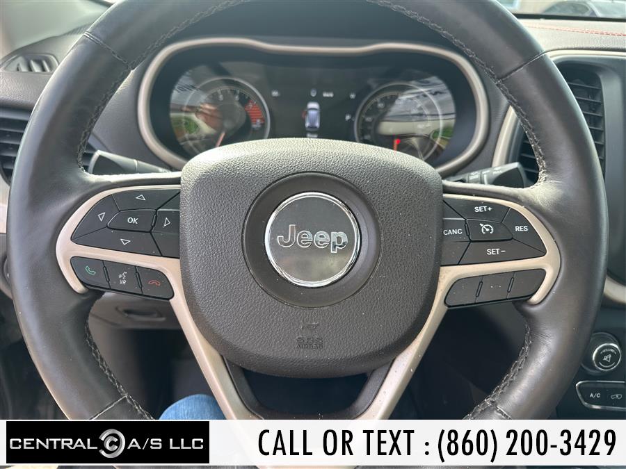 2017 Jeep Cherokee Trailhawk L Plus 4x4, available for sale in East Windsor, Connecticut | Central A/S LLC. East Windsor, Connecticut 2017 Jeep Cherokee Trailhawk L Plus 4x4, available for sale in East Windsor, Connecticut | Central A/S LLC. East Windsor, Connecticut