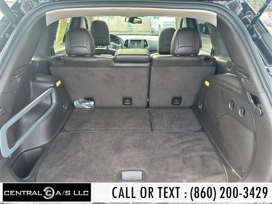 2017 Jeep Cherokee Trailhawk L Plus 4x4, available for sale in East Windsor, Connecticut | Central A/S LLC. East Windsor, Connecticut 2017 Jeep Cherokee Trailhawk L Plus 4x4, available for sale in East Windsor, Connecticut | Central A/S LLC. East Windsor, Connecticut