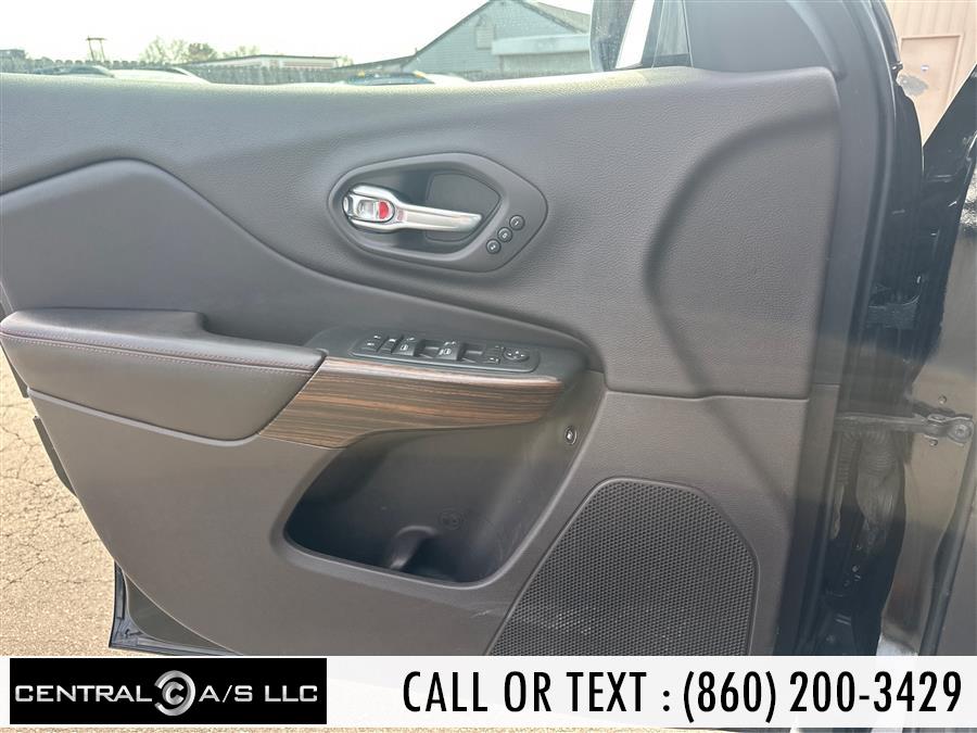 2017 Jeep Cherokee Trailhawk L Plus 4x4, available for sale in East Windsor, Connecticut | Central A/S LLC. East Windsor, Connecticut 2017 Jeep Cherokee Trailhawk L Plus 4x4, available for sale in East Windsor, Connecticut | Central A/S LLC. East Windsor, Connecticut