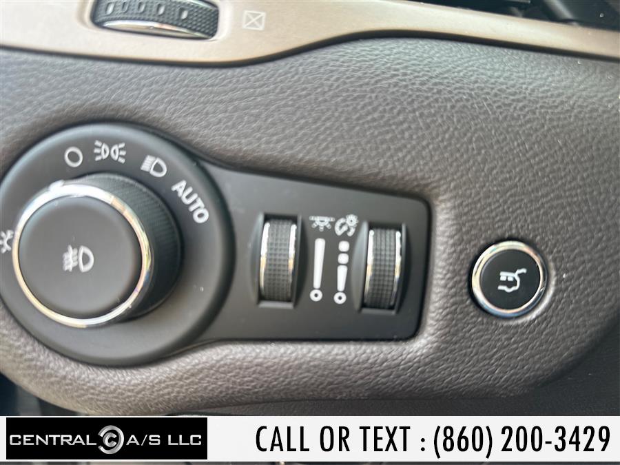 2017 Jeep Cherokee Trailhawk L Plus 4x4, available for sale in East Windsor, Connecticut | Central A/S LLC. East Windsor, Connecticut 2017 Jeep Cherokee Trailhawk L Plus 4x4, available for sale in East Windsor, Connecticut | Central A/S LLC. East Windsor, Connecticut