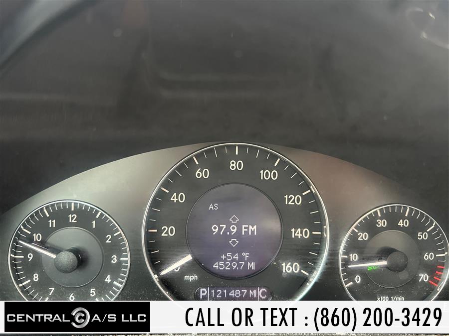 2009 Mercedes-Benz CLK-Class 2dr Cabriolet 3.5L, available for sale in East Windsor, Connecticut | Central A/S LLC. East Windsor, Connecticut 2009 Mercedes-Benz CLK-Class 2dr Cabriolet 3.5L, available for sale in East Windsor, Connecticut | Central A/S LLC. East Windsor, Connecticut