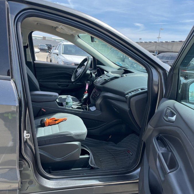2017 Ford Escape SE, available for sale in Hicksville, New York | REGAL AUTOHAUS. Hicksville, New York 2017 Ford Escape SE, available for sale in Hicksville, New York | REGAL AUTOHAUS. Hicksville, New York