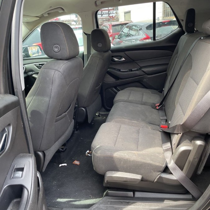 2018 Chevrolet Traverse AWD 4dr LT Cloth w/1LT, available for sale in Hicksville, New York | REGAL AUTOHAUS. Hicksville, New York 2018 Chevrolet Traverse AWD 4dr LT Cloth w/1LT, available for sale in Hicksville, New York | REGAL AUTOHAUS. Hicksville, New York