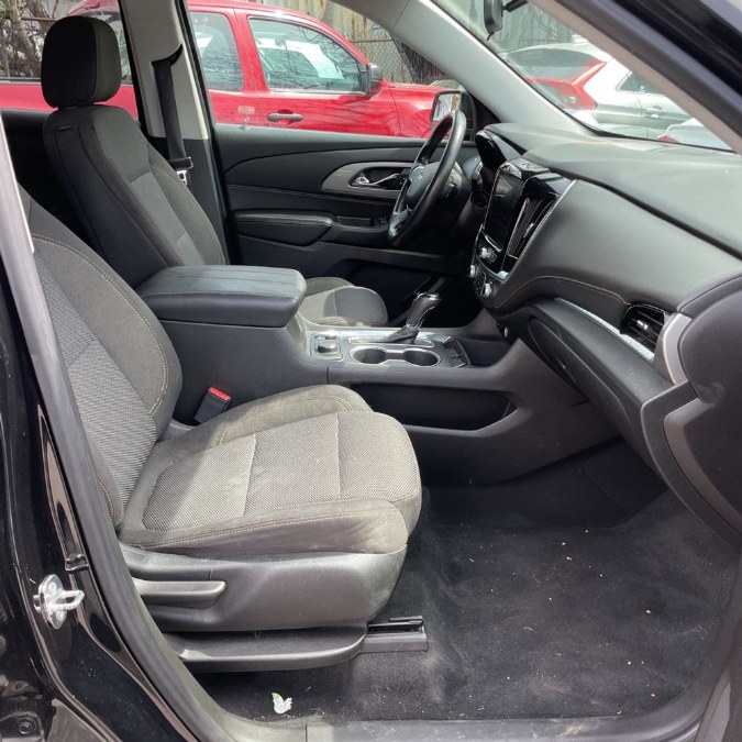2018 Chevrolet Traverse AWD 4dr LT Cloth w/1LT, available for sale in Hicksville, New York | REGAL AUTOHAUS. Hicksville, New York 2018 Chevrolet Traverse AWD 4dr LT Cloth w/1LT, available for sale in Hicksville, New York | REGAL AUTOHAUS. Hicksville, New York