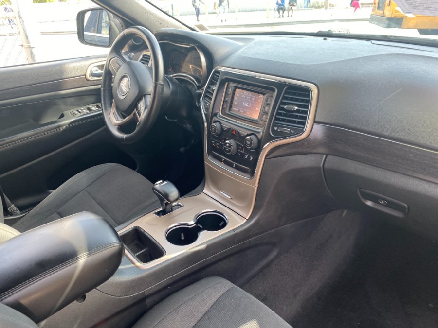2014 Jeep Grand Cherokee 4WD 4dr Laredo, available for sale in Middle Village, New York | Middle Village Motors . Middle Village, New York 2014 Jeep Grand Cherokee 4WD 4dr Laredo, available for sale in Middle Village, New York | Middle Village Motors . Middle Village, New York
