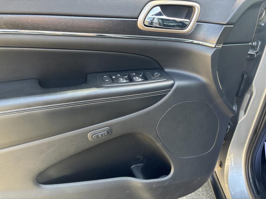 2015 Jeep Grand Cherokee 4WD 4dr Limited, available for sale in Old Saybrook, Connecticut | Saybrook Auto Barn. Old Saybrook, Connecticut 2015 Jeep Grand Cherokee 4WD 4dr Limited, available for sale in Old Saybrook, Connecticut | Saybrook Auto Barn. Old Saybrook, Connecticut