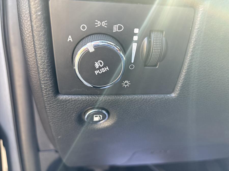 2015 Jeep Grand Cherokee 4WD 4dr Limited, available for sale in Old Saybrook, Connecticut | Saybrook Auto Barn. Old Saybrook, Connecticut 2015 Jeep Grand Cherokee 4WD 4dr Limited, available for sale in Old Saybrook, Connecticut | Saybrook Auto Barn. Old Saybrook, Connecticut