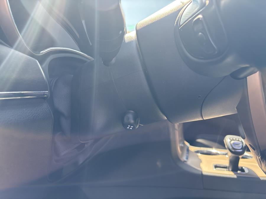 2015 Jeep Grand Cherokee 4WD 4dr Limited, available for sale in Old Saybrook, Connecticut | Saybrook Auto Barn. Old Saybrook, Connecticut 2015 Jeep Grand Cherokee 4WD 4dr Limited, available for sale in Old Saybrook, Connecticut | Saybrook Auto Barn. Old Saybrook, Connecticut