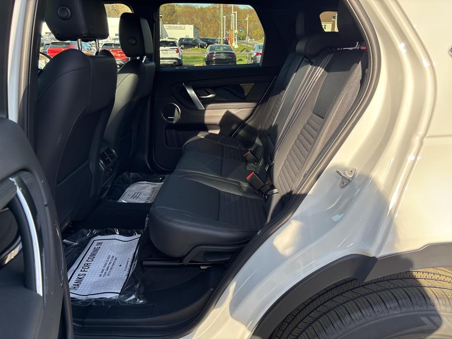 2022 Land Rover Discovery Sport SE 4WD, available for sale in Old Saybrook, Connecticut | Saybrook Auto Barn. Old Saybrook, Connecticut 2022 Land Rover Discovery Sport SE 4WD, available for sale in Old Saybrook, Connecticut | Saybrook Auto Barn. Old Saybrook, Connecticut