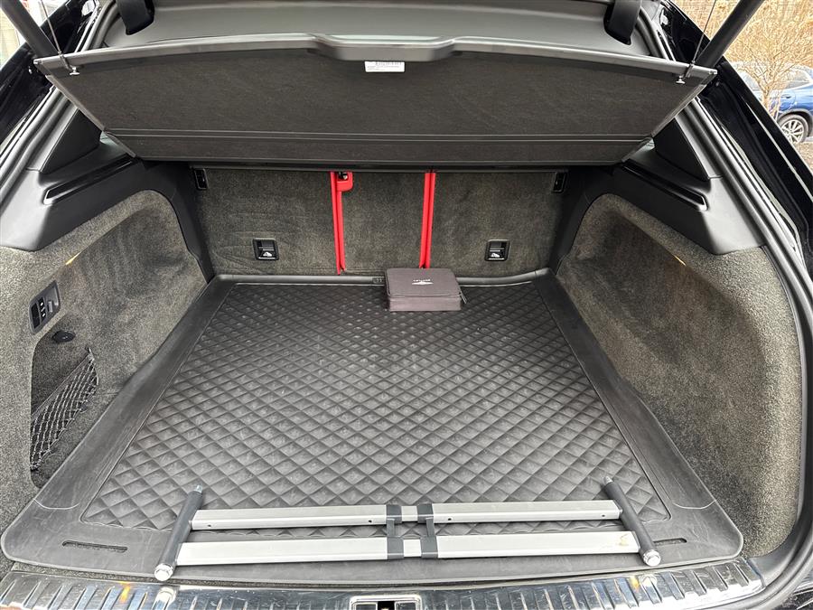 2020 Bentley Bentayga Speed AWD, available for sale in Canton, Connecticut | Lava Motors. Canton, Connecticut 2020 Bentley Bentayga Speed AWD, available for sale in Canton, Connecticut | Lava Motors. Canton, Connecticut