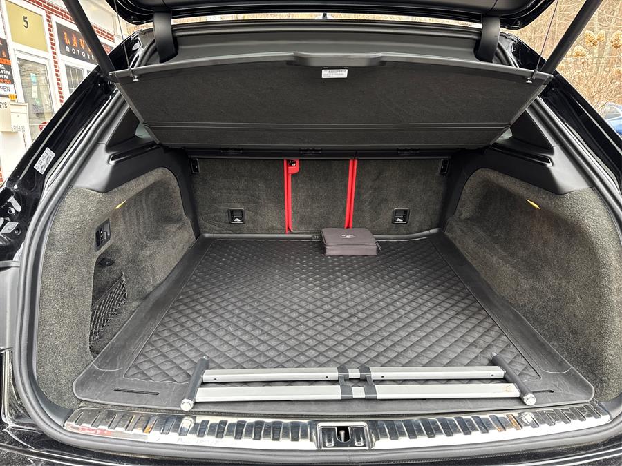 2020 Bentley Bentayga Speed AWD, available for sale in Canton, Connecticut | Lava Motors. Canton, Connecticut 2020 Bentley Bentayga Speed AWD, available for sale in Canton, Connecticut | Lava Motors. Canton, Connecticut