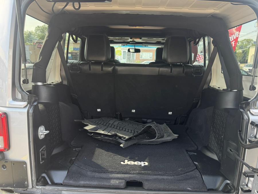 2017 Jeep Wrangler Unlimited 4WD 4dr Rubicon, available for sale in Linden, New Jersey | Champion Used Auto Sales. Linden, New Jersey 2017 Jeep Wrangler Unlimited 4WD 4dr Rubicon, available for sale in Linden, New Jersey | Champion Used Auto Sales. Linden, New Jersey
