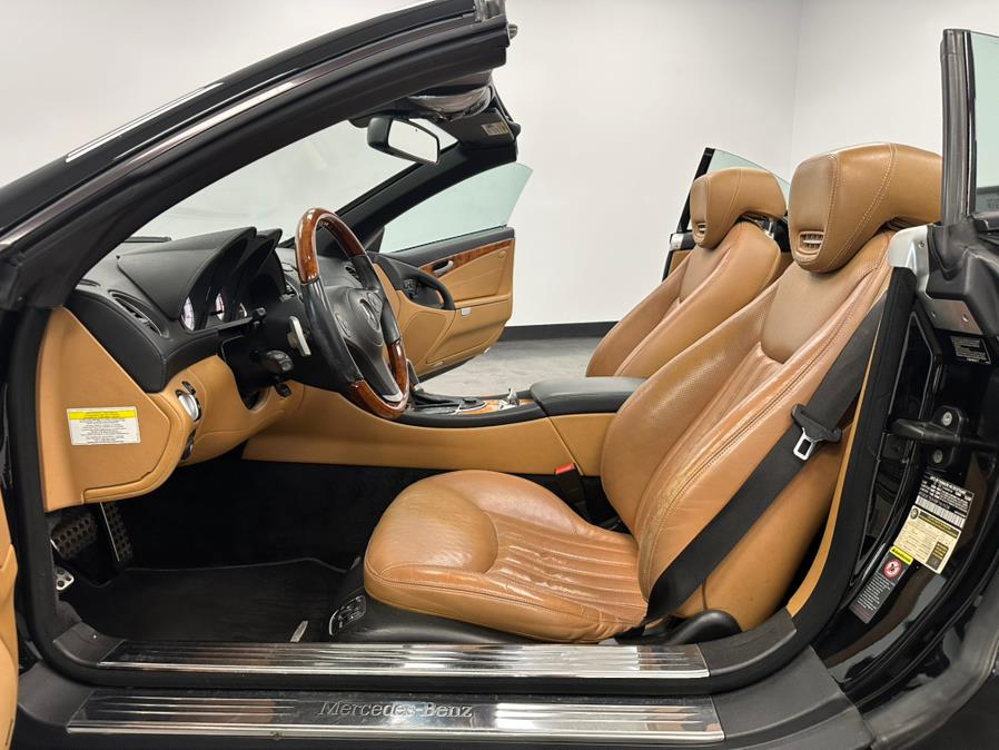 2011 Mercedes-Benz SL-Class 2dr Roadster SL550, available for sale in Elizabeth, New Jersey | M Auto Group. Elizabeth, New Jersey 2011 Mercedes-Benz SL-Class 2dr Roadster SL550, available for sale in Elizabeth, New Jersey | M Auto Group. Elizabeth, New Jersey