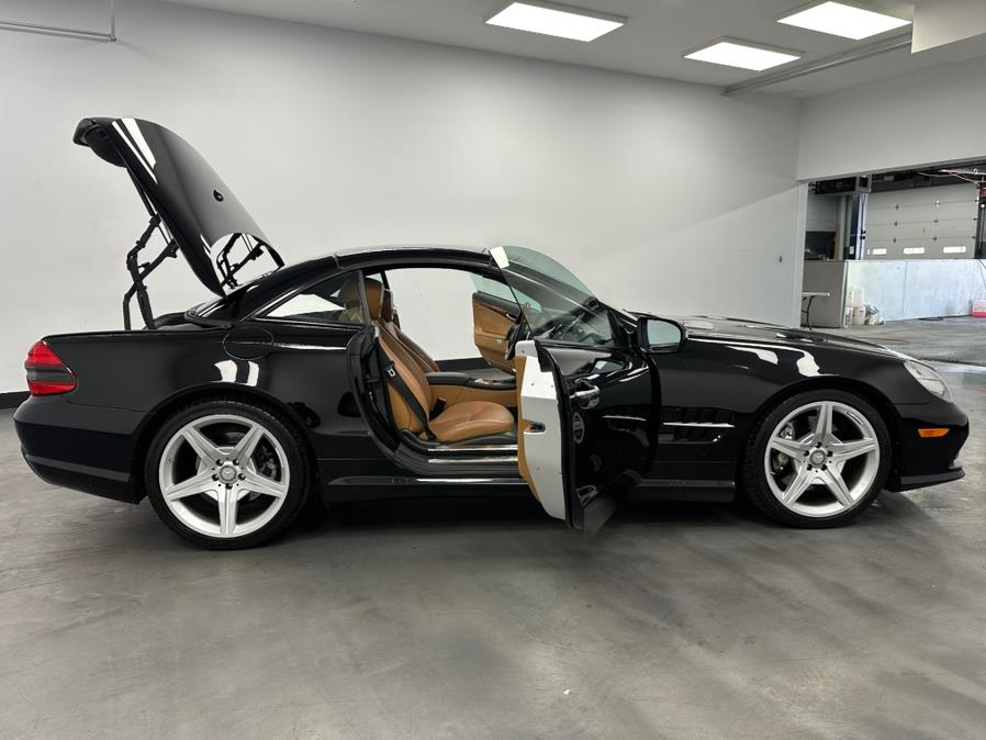 2011 Mercedes-Benz SL-Class 2dr Roadster SL550, available for sale in Elizabeth, New Jersey | M Auto Group. Elizabeth, New Jersey 2011 Mercedes-Benz SL-Class 2dr Roadster SL550, available for sale in Elizabeth, New Jersey | M Auto Group. Elizabeth, New Jersey