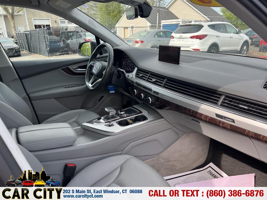 2019 Audi Q7 Premium Plus 45 TFSI quattro, available for sale in East Windsor, Connecticut | Car City LLC. East Windsor, Connecticut 2019 Audi Q7 Premium Plus 45 TFSI quattro, available for sale in East Windsor, Connecticut | Car City LLC. East Windsor, Connecticut