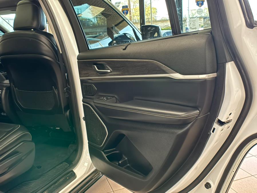 2021 Jeep Grand Cherokee L Limited 4x4, available for sale in Massapequa Park, New York | Power Motors East. Massapequa Park, New York 2021 Jeep Grand Cherokee L Limited 4x4, available for sale in Massapequa Park, New York | Power Motors East. Massapequa Park, New York