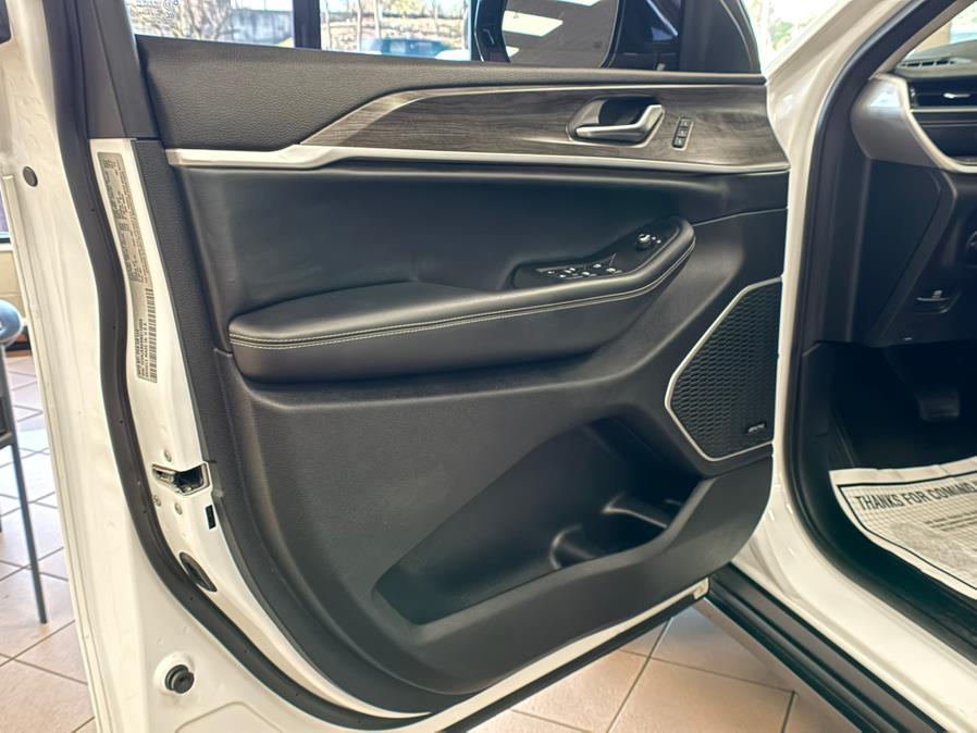 2021 Jeep Grand Cherokee L Limited 4x4, available for sale in Massapequa Park, New York | Power Motors East. Massapequa Park, New York 2021 Jeep Grand Cherokee L Limited 4x4, available for sale in Massapequa Park, New York | Power Motors East. Massapequa Park, New York
