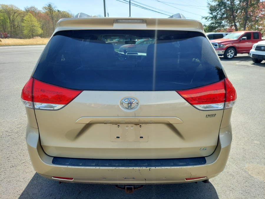 2014 Toyota Sienna 5dr 8-Pass Van V6 LE FWD (Natl), available for sale in East Windsor, Connecticut | United Auto Sales of E Windsor, Inc. East Windsor, Connecticut 2014 Toyota Sienna 5dr 8-Pass Van V6 LE FWD (Natl), available for sale in East Windsor, Connecticut | United Auto Sales of E Windsor, Inc. East Windsor, Connecticut