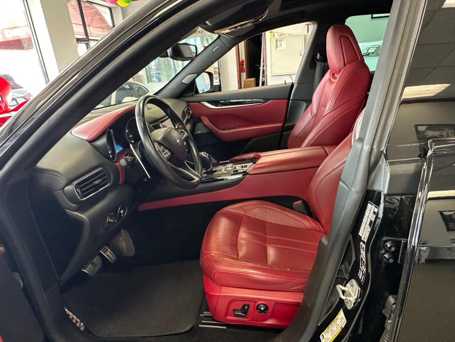 2018 Maserati Levante GranSport 3.0L, available for sale in Inwood, New York | 5 Towns Drive. Inwood, New York 2018 Maserati Levante GranSport 3.0L, available for sale in Inwood, New York | 5 Towns Drive. Inwood, New York