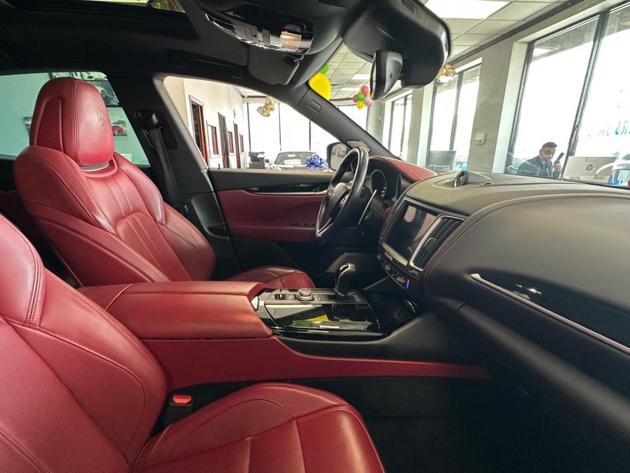 2018 Maserati Levante GranSport 3.0L, available for sale in Inwood, New York | 5 Towns Drive. Inwood, New York 2018 Maserati Levante GranSport 3.0L, available for sale in Inwood, New York | 5 Towns Drive. Inwood, New York