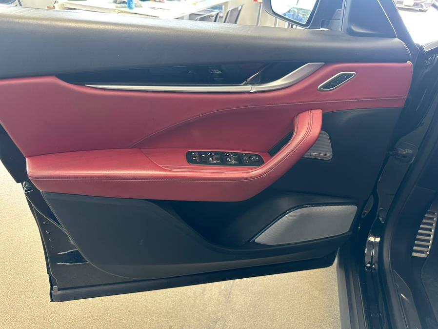 2018 Maserati Levante GranSport 3.0L, available for sale in Inwood, New York | 5 Towns Drive. Inwood, New York 2018 Maserati Levante GranSport 3.0L, available for sale in Inwood, New York | 5 Towns Drive. Inwood, New York