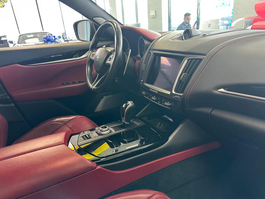 2018 Maserati Levante GranSport 3.0L, available for sale in Inwood, New York | 5 Towns Drive. Inwood, New York 2018 Maserati Levante GranSport 3.0L, available for sale in Inwood, New York | 5 Towns Drive. Inwood, New York