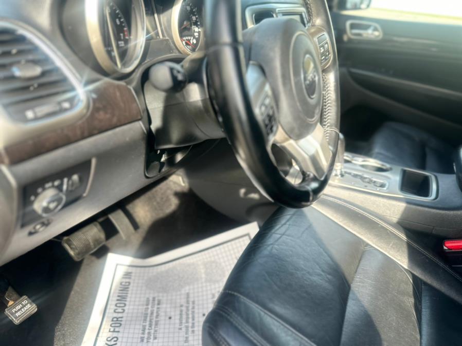 2012 Jeep Grand Cherokee 4WD 4dr Laredo, available for sale in Springfield, Massachusetts | Auto Globe LLC. Springfield, Massachusetts 2012 Jeep Grand Cherokee 4WD 4dr Laredo, available for sale in Springfield, Massachusetts | Auto Globe LLC. Springfield, Massachusetts