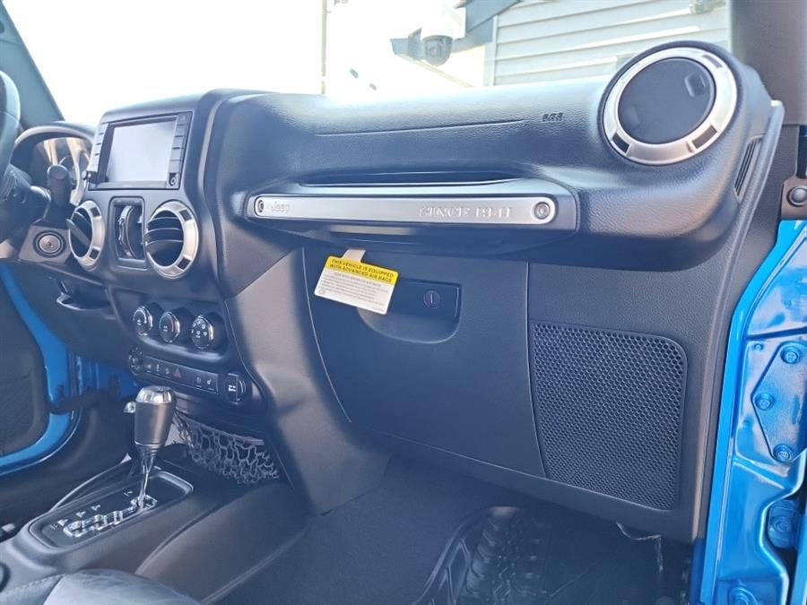 2015 Jeep Wrangler Unlimited 4WD 4dr Sahara, available for sale in Islip, New York | L.I. Auto Gallery. Islip, New York 2015 Jeep Wrangler Unlimited 4WD 4dr Sahara, available for sale in Islip, New York | L.I. Auto Gallery. Islip, New York