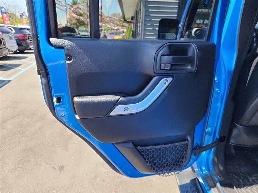 2015 Jeep Wrangler Unlimited 4WD 4dr Sahara, available for sale in Islip, New York | L.I. Auto Gallery. Islip, New York 2015 Jeep Wrangler Unlimited 4WD 4dr Sahara, available for sale in Islip, New York | L.I. Auto Gallery. Islip, New York