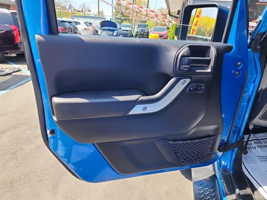 2015 Jeep Wrangler Unlimited 4WD 4dr Sahara, available for sale in Islip, New York | L.I. Auto Gallery. Islip, New York 2015 Jeep Wrangler Unlimited 4WD 4dr Sahara, available for sale in Islip, New York | L.I. Auto Gallery. Islip, New York