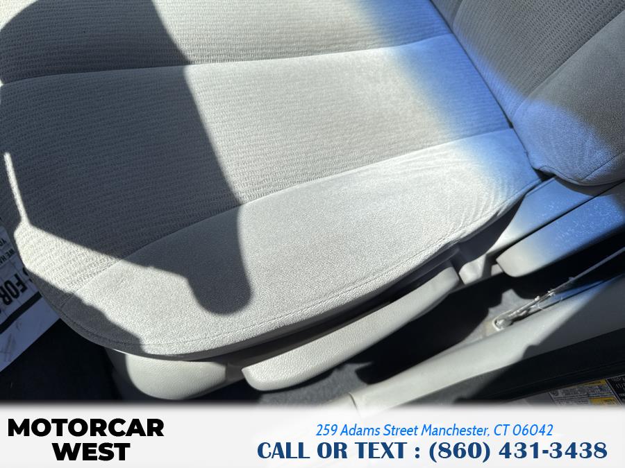 2008 Kia Sedona 4dr LWB LX, available for sale in Manchester, Connecticut | Motorcar West. Manchester, Connecticut 2008 Kia Sedona 4dr LWB LX, available for sale in Manchester, Connecticut | Motorcar West. Manchester, Connecticut