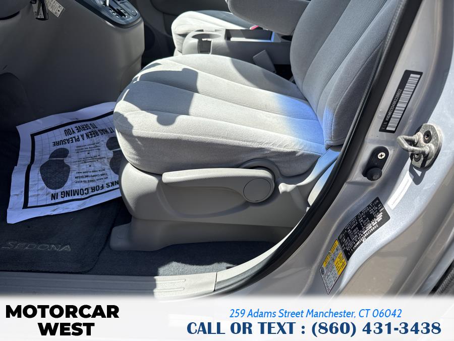 2008 Kia Sedona 4dr LWB LX, available for sale in Manchester, Connecticut | Motorcar West. Manchester, Connecticut 2008 Kia Sedona 4dr LWB LX, available for sale in Manchester, Connecticut | Motorcar West. Manchester, Connecticut