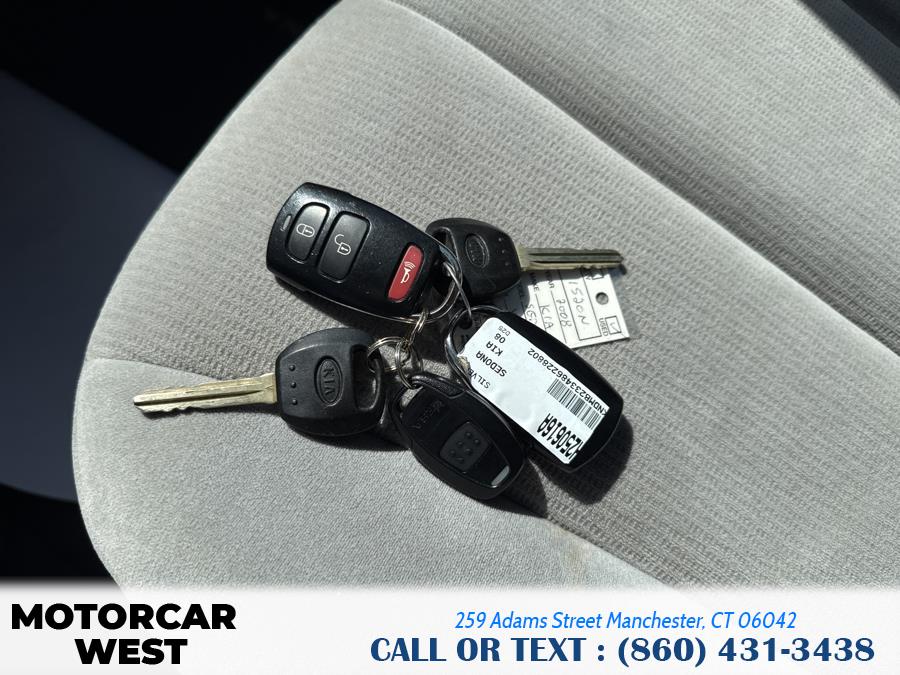 2008 Kia Sedona 4dr LWB LX, available for sale in Manchester, Connecticut | Motorcar West. Manchester, Connecticut 2008 Kia Sedona 4dr LWB LX, available for sale in Manchester, Connecticut | Motorcar West. Manchester, Connecticut