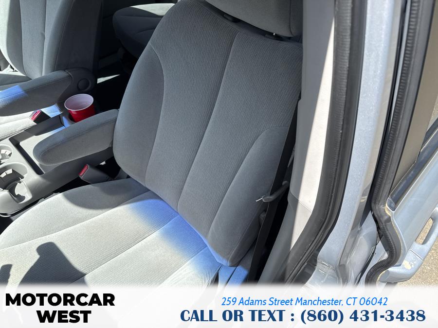 2008 Kia Sedona 4dr LWB LX, available for sale in Manchester, Connecticut | Motorcar West. Manchester, Connecticut 2008 Kia Sedona 4dr LWB LX, available for sale in Manchester, Connecticut | Motorcar West. Manchester, Connecticut
