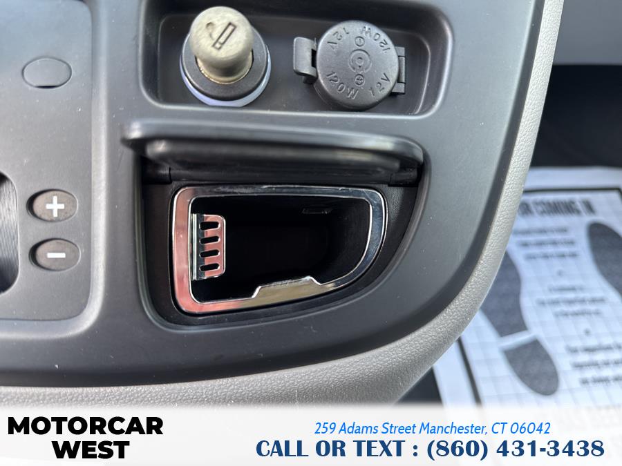 2008 Kia Sedona 4dr LWB LX, available for sale in Manchester, Connecticut | Motorcar West. Manchester, Connecticut 2008 Kia Sedona 4dr LWB LX, available for sale in Manchester, Connecticut | Motorcar West. Manchester, Connecticut