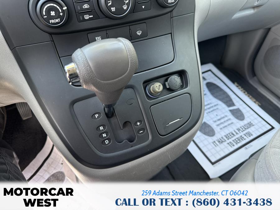 2008 Kia Sedona 4dr LWB LX, available for sale in Manchester, Connecticut | Motorcar West. Manchester, Connecticut 2008 Kia Sedona 4dr LWB LX, available for sale in Manchester, Connecticut | Motorcar West. Manchester, Connecticut