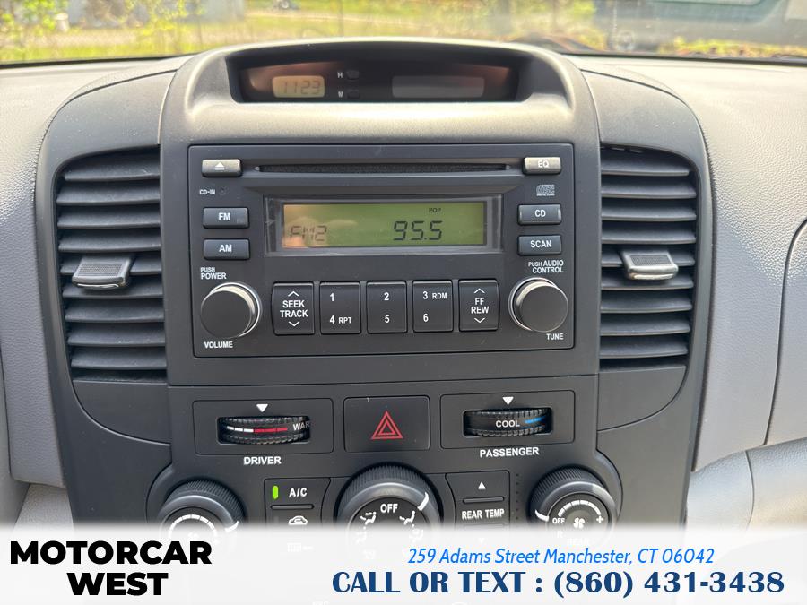 2008 Kia Sedona 4dr LWB LX, available for sale in Manchester, Connecticut | Motorcar West. Manchester, Connecticut 2008 Kia Sedona 4dr LWB LX, available for sale in Manchester, Connecticut | Motorcar West. Manchester, Connecticut