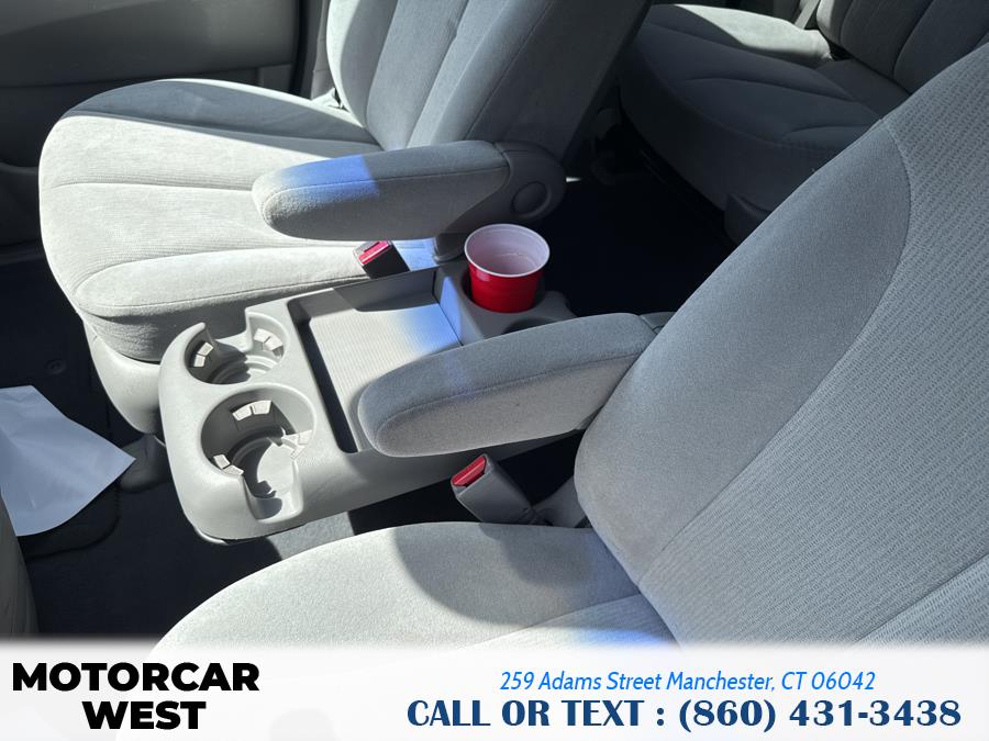 2008 Kia Sedona 4dr LWB LX, available for sale in Manchester, Connecticut | Motorcar West. Manchester, Connecticut 2008 Kia Sedona 4dr LWB LX, available for sale in Manchester, Connecticut | Motorcar West. Manchester, Connecticut